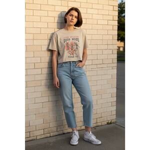 High Spirits Good Mood Tour 77 Beige Crop Band Tee Womens Size XL Isaac Morris